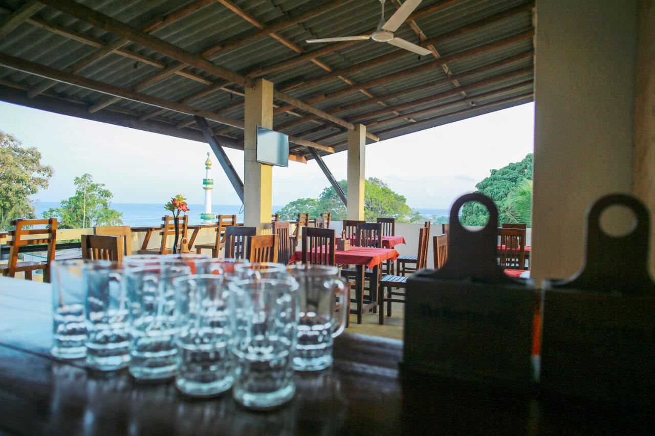 Htn Bay Resort Weligama Buitenkant foto